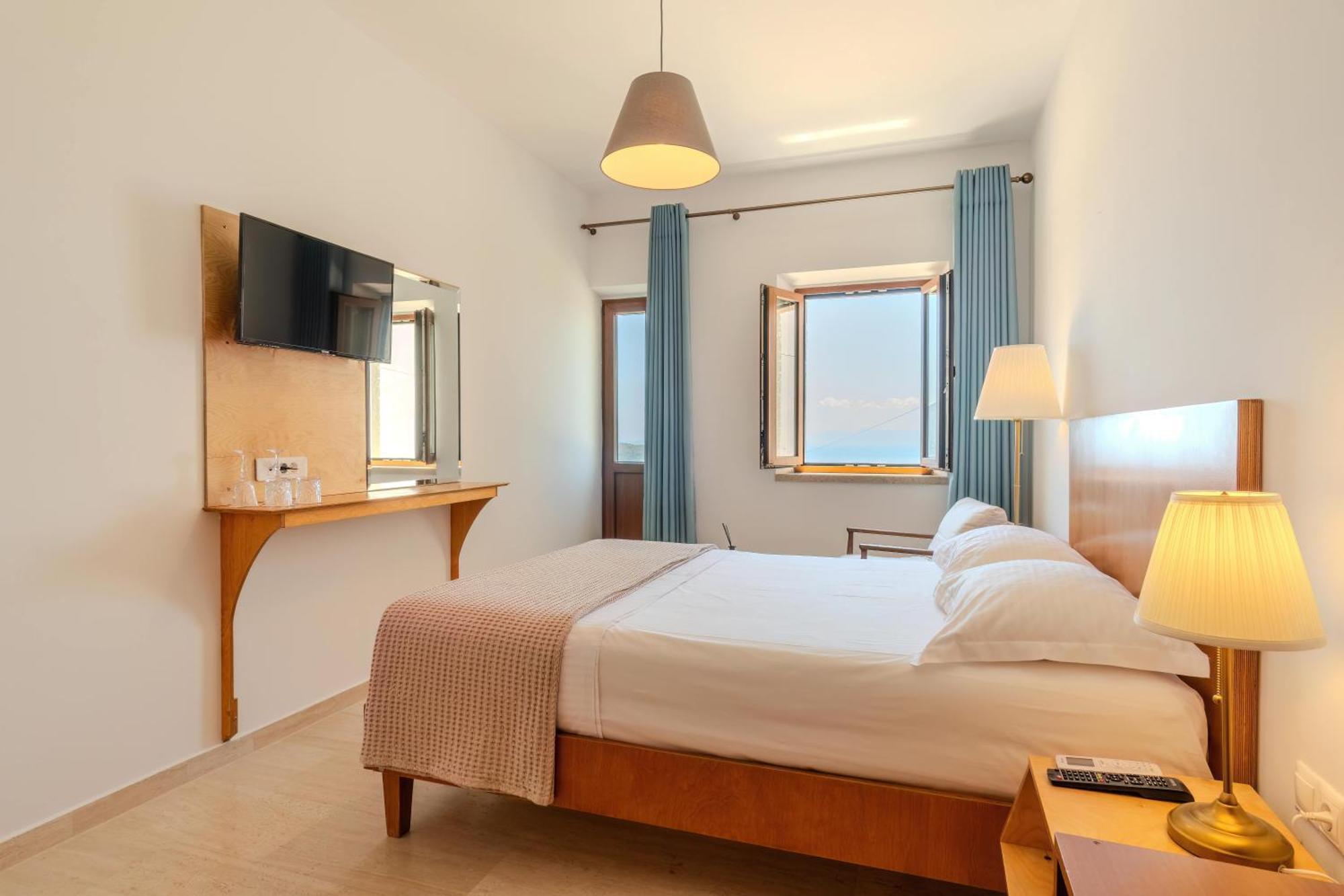 Hotel Annapolis à Himarë Extérieur photo